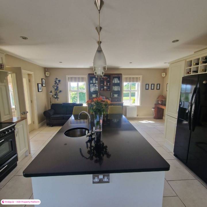 Detached house for Sale in Bantry, Cork