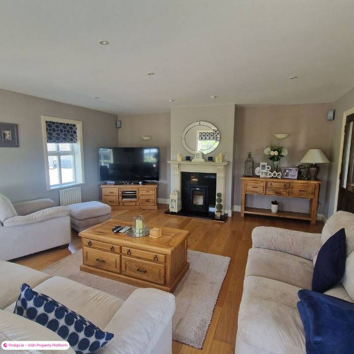 Detached house for Sale in Bantry, Cork