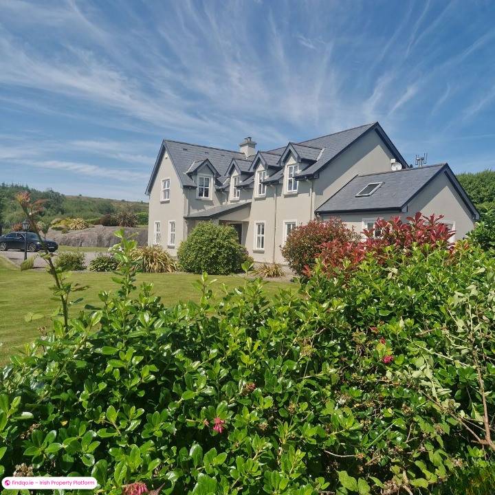 Detached house for Sale in Bantry, Cork