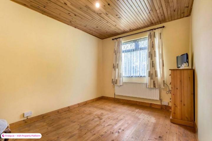 Semi-detached house for Sale in Dundalk, Louth