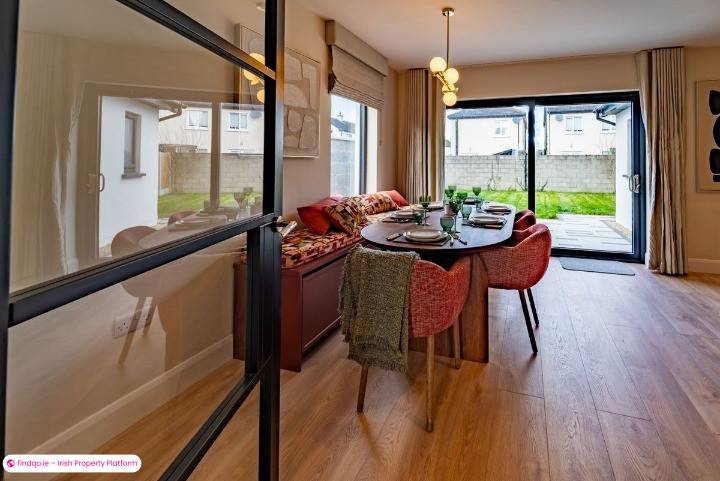 Semi-detached house for Sale in Mountrath, Laois