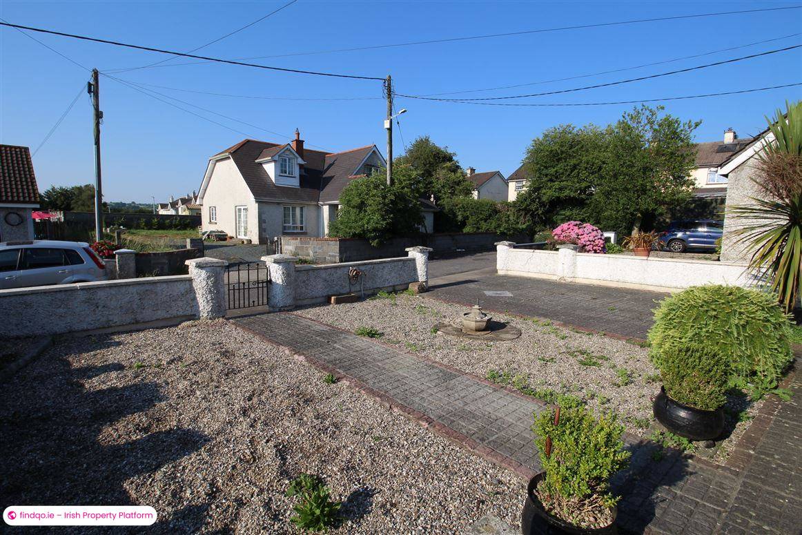 Semi-detached house for Sale in Carnew, Wicklow