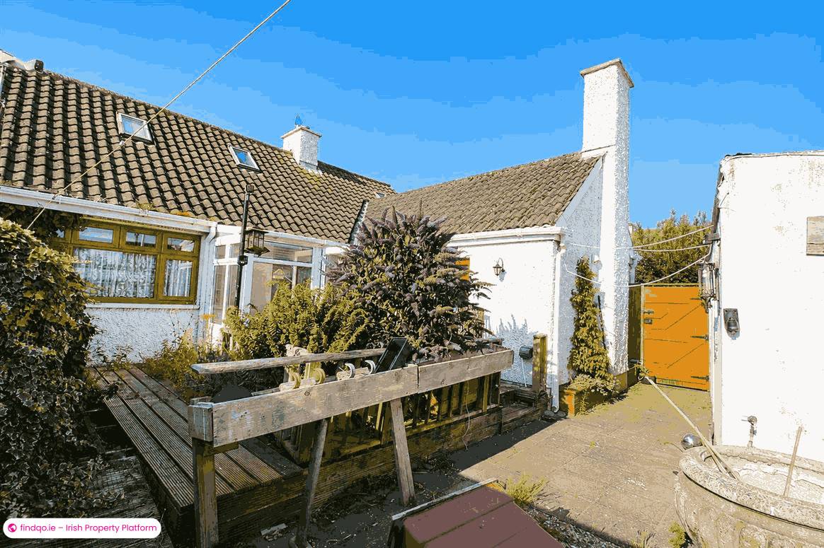 Semi-detached house for Sale in Carnew, Wicklow
