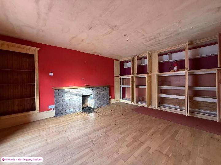 End of terrace house for Sale in Castlerea, Roscommon