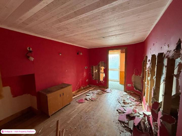 End of terrace house for Sale in Castlerea, Roscommon