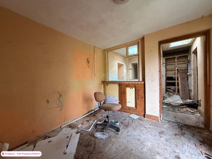 End of terrace house for Sale in Castlerea, Roscommon