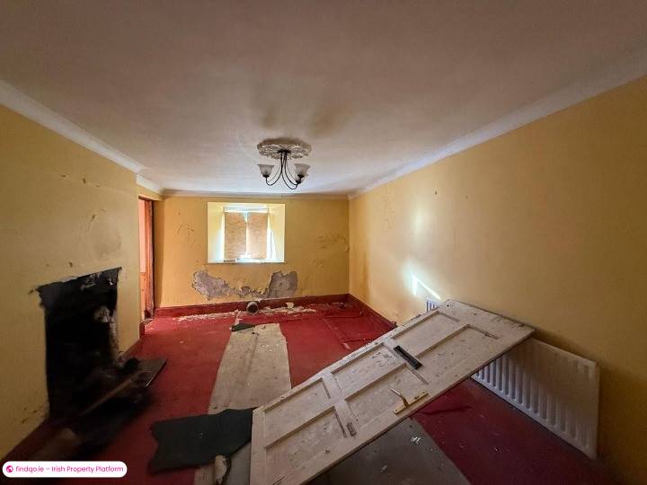 End of terrace house for Sale in Castlerea, Roscommon