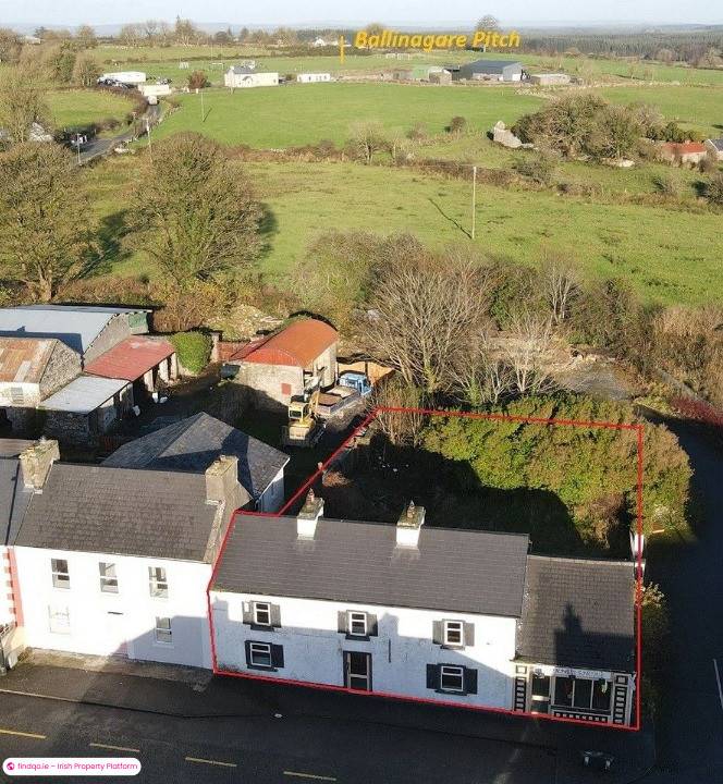 End of terrace house for Sale in Castlerea, Roscommon