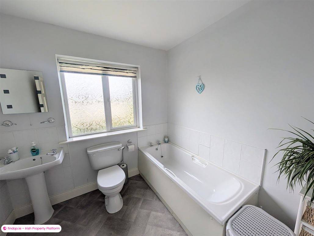 Semi-detached house for Sale in Nenagh, Tipperary