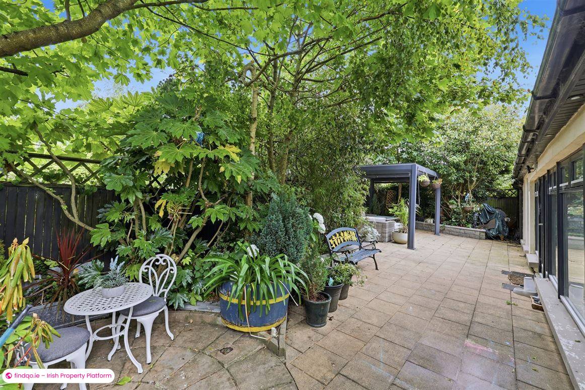Detached house for Sale in Hollystown, Dublin 15