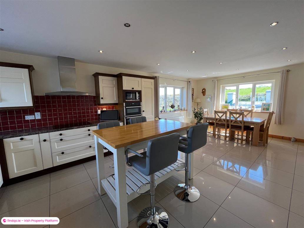 Detached house for Sale in Lowertown, Cork