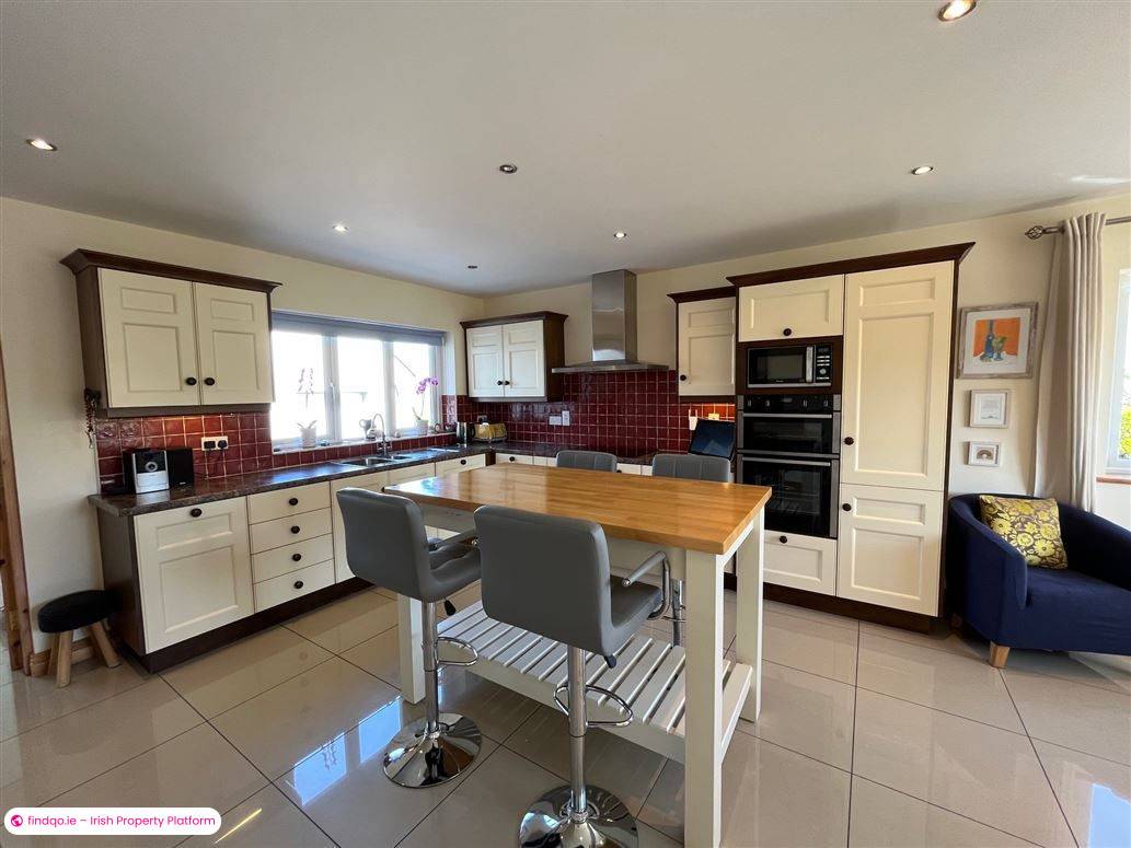 Detached house for Sale in Lowertown, Cork