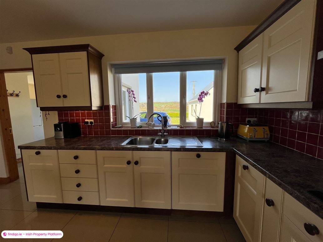 Detached house for Sale in Lowertown, Cork