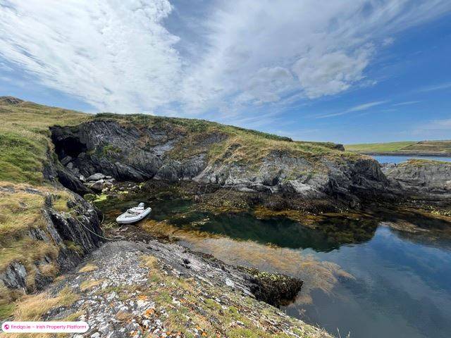 Detached house for Sale in Schull, Cork