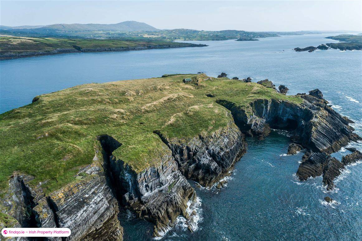 Detached house for Sale in Schull, Cork