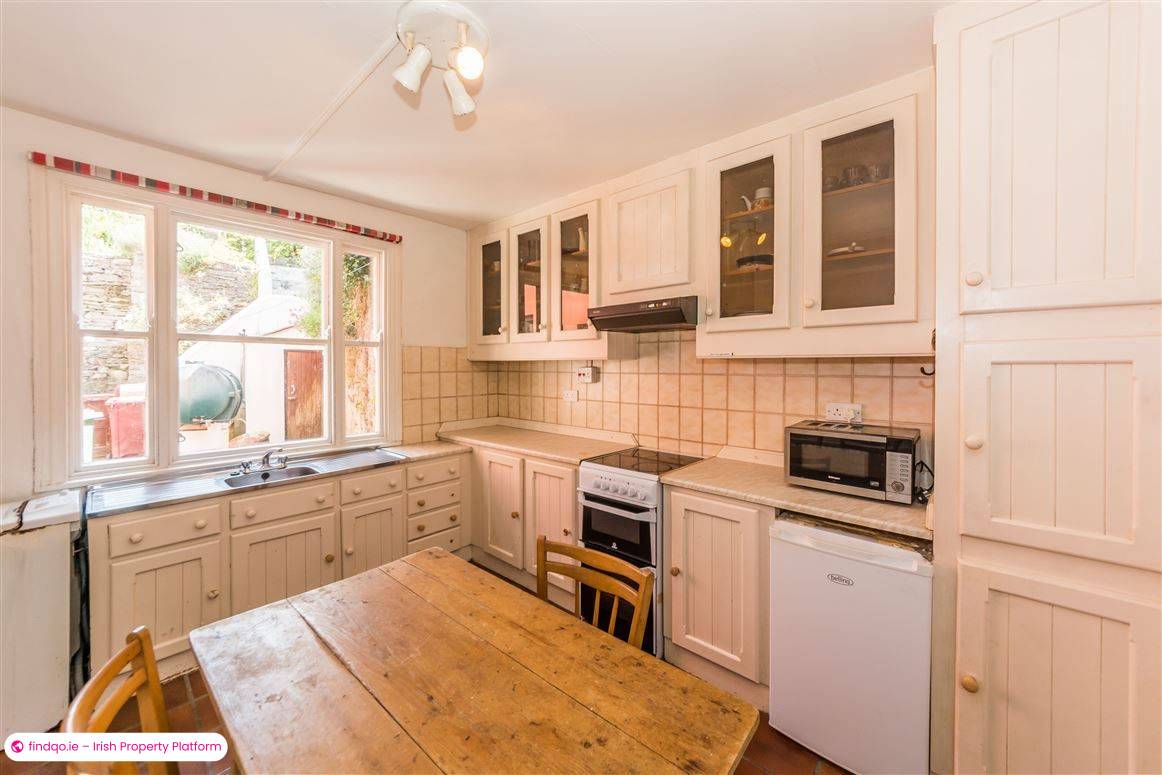 Detached house for Sale in Bantry, Cork
