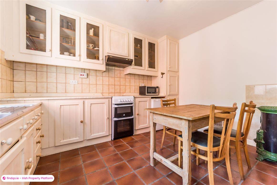 Detached house for Sale in Bantry, Cork