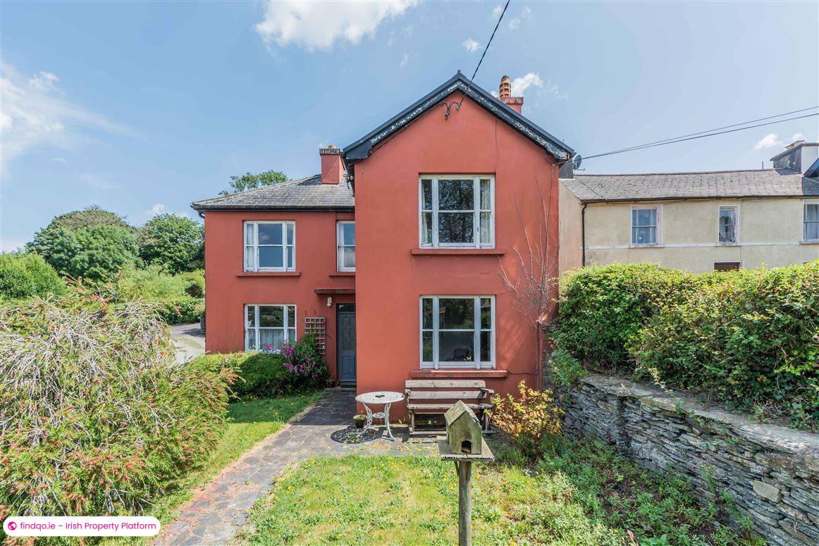 Detached house for Sale in Bantry, Cork
