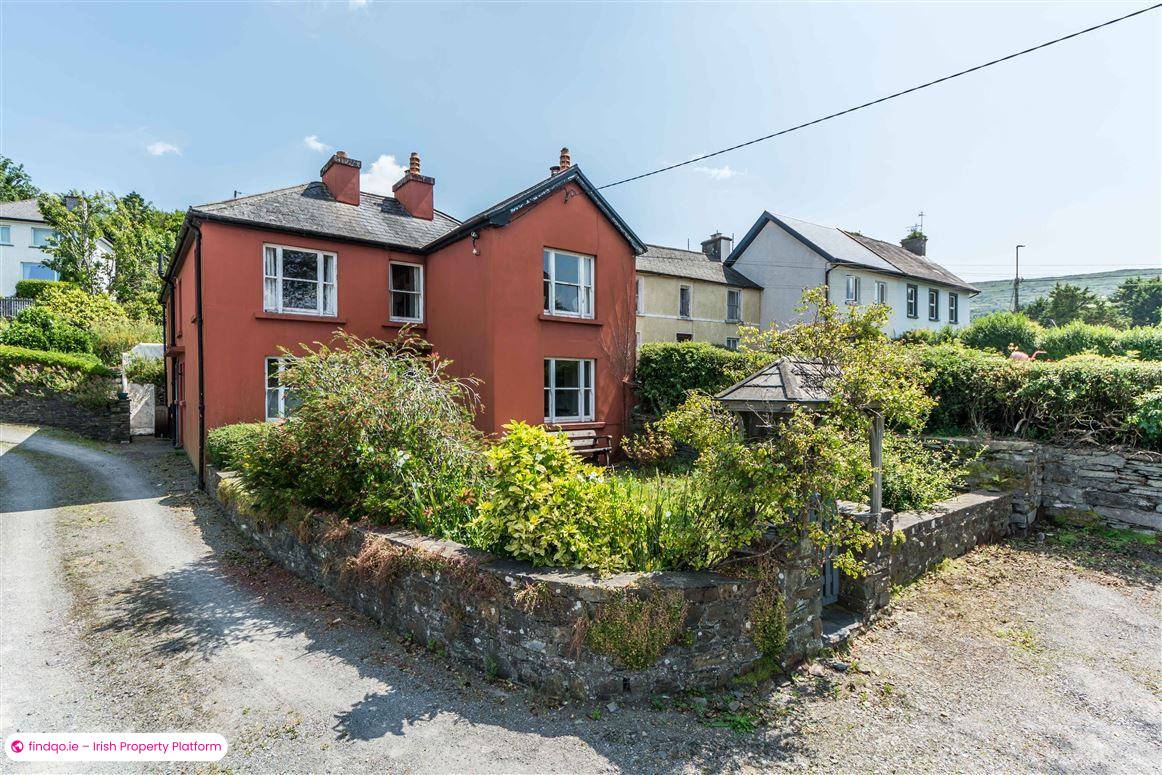 Detached house for Sale in Bantry, Cork
