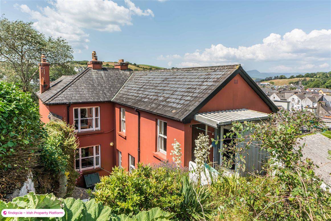 Detached house for Sale in Bantry, Cork