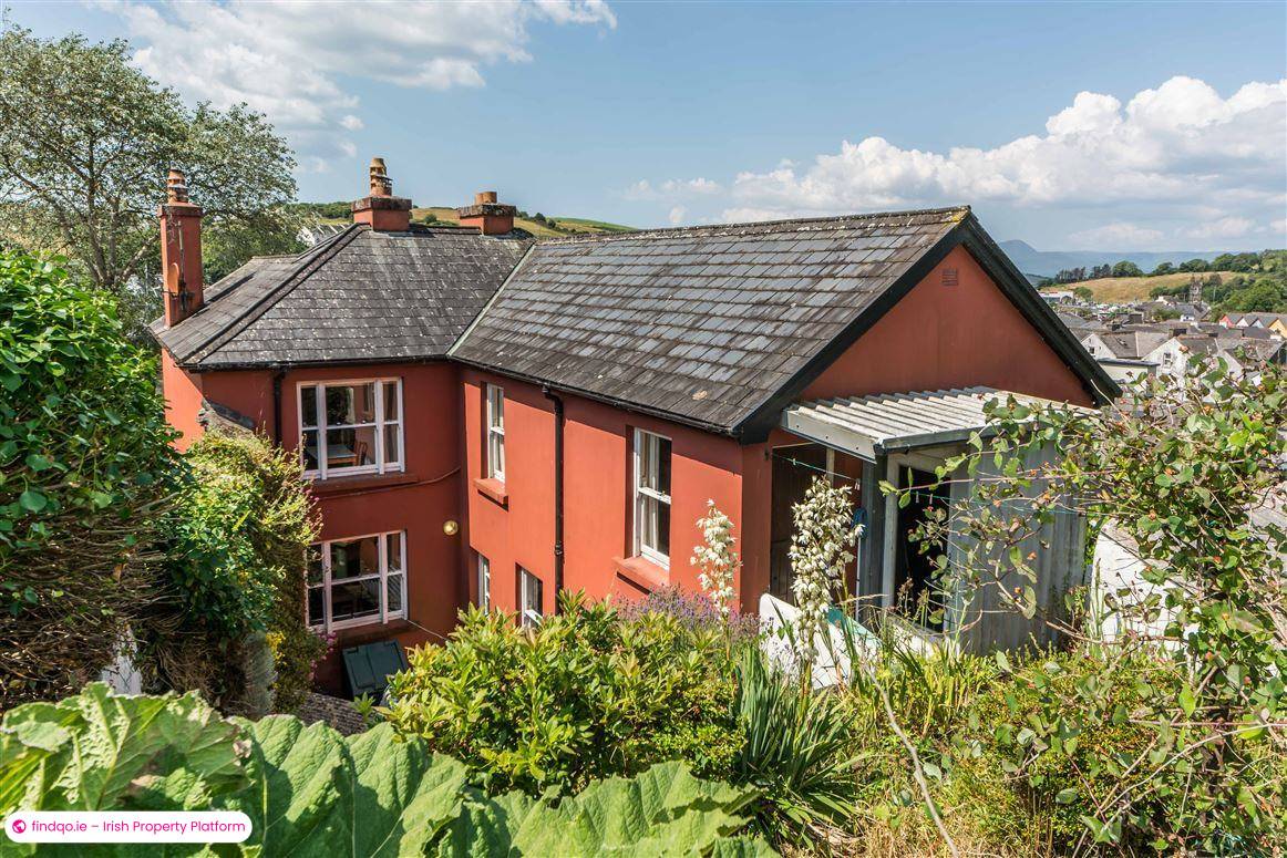 Detached house for Sale in Bantry, Cork