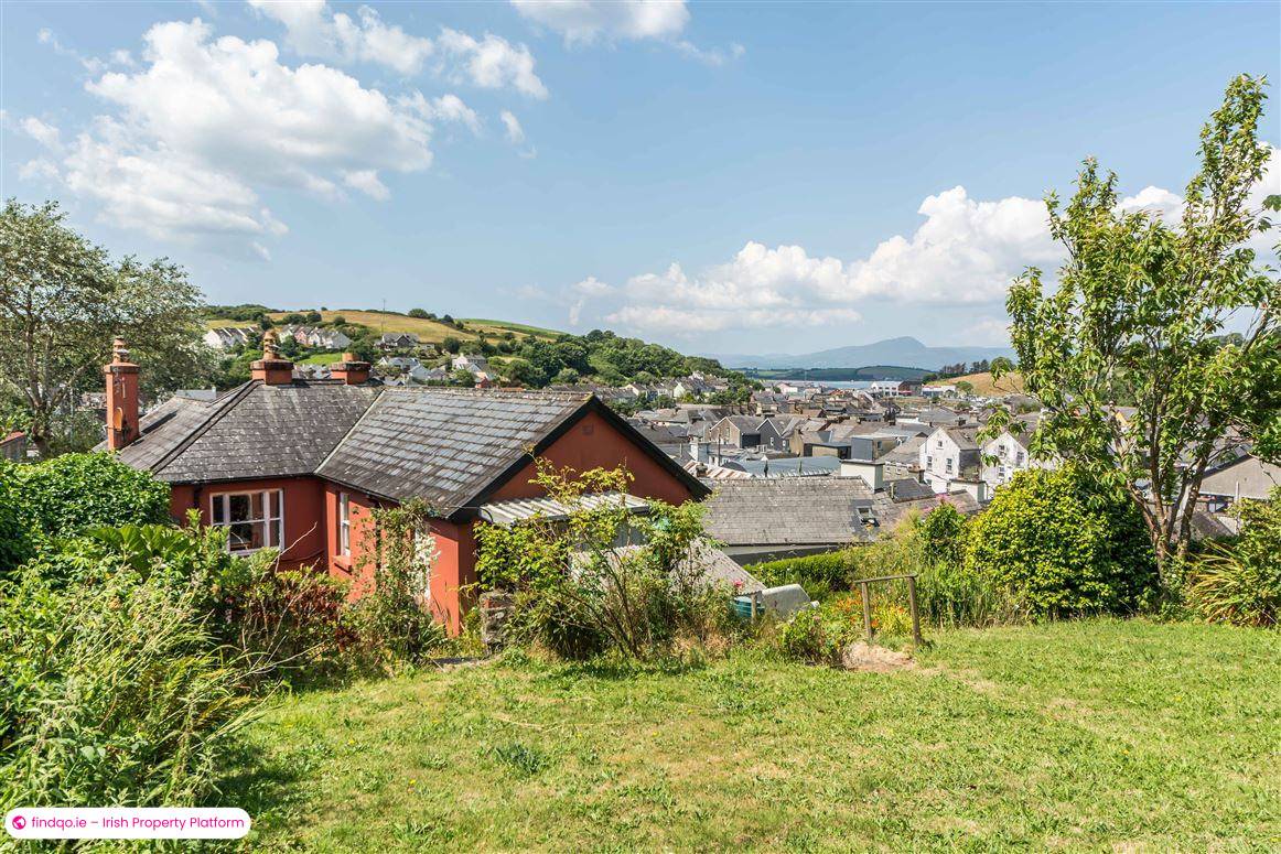 Detached house for Sale in Bantry, Cork
