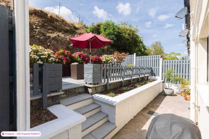 Semi-detached house for Sale in Rostellan, Cork