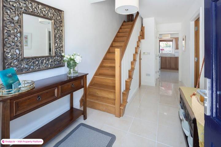 Semi-detached house for Sale in Rostellan, Cork