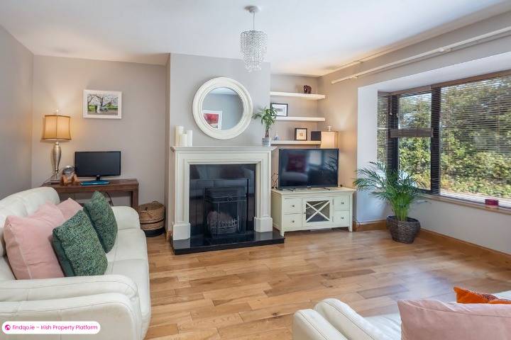 Semi-detached house for Sale in Rostellan, Cork