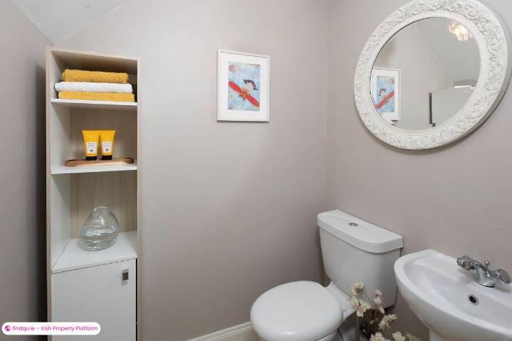 Semi-detached house for Sale in Rostellan, Cork