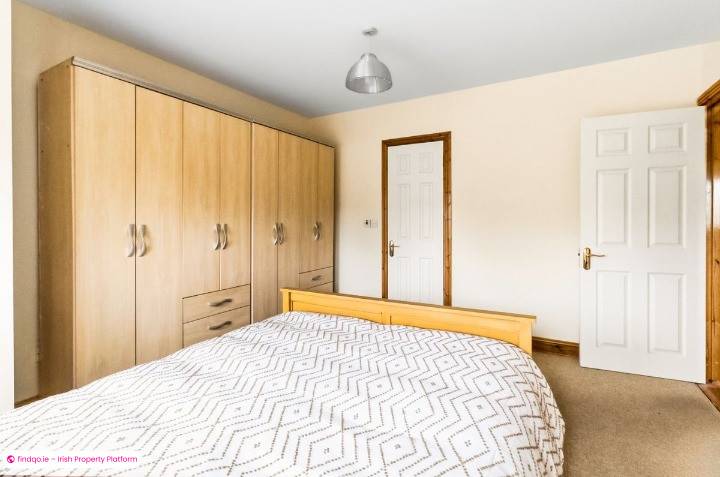 End of terrace house for Sale in Ovens, Cork