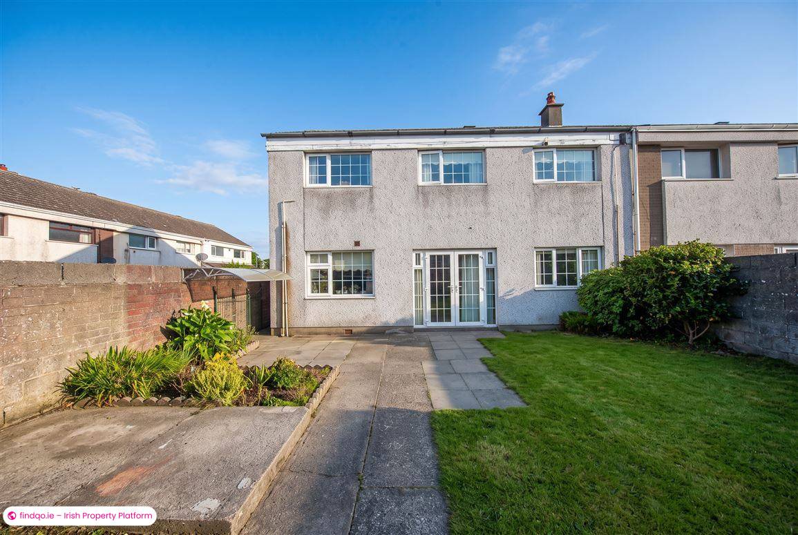 End of terrace house for Sale in Poppintree, Dublin 11