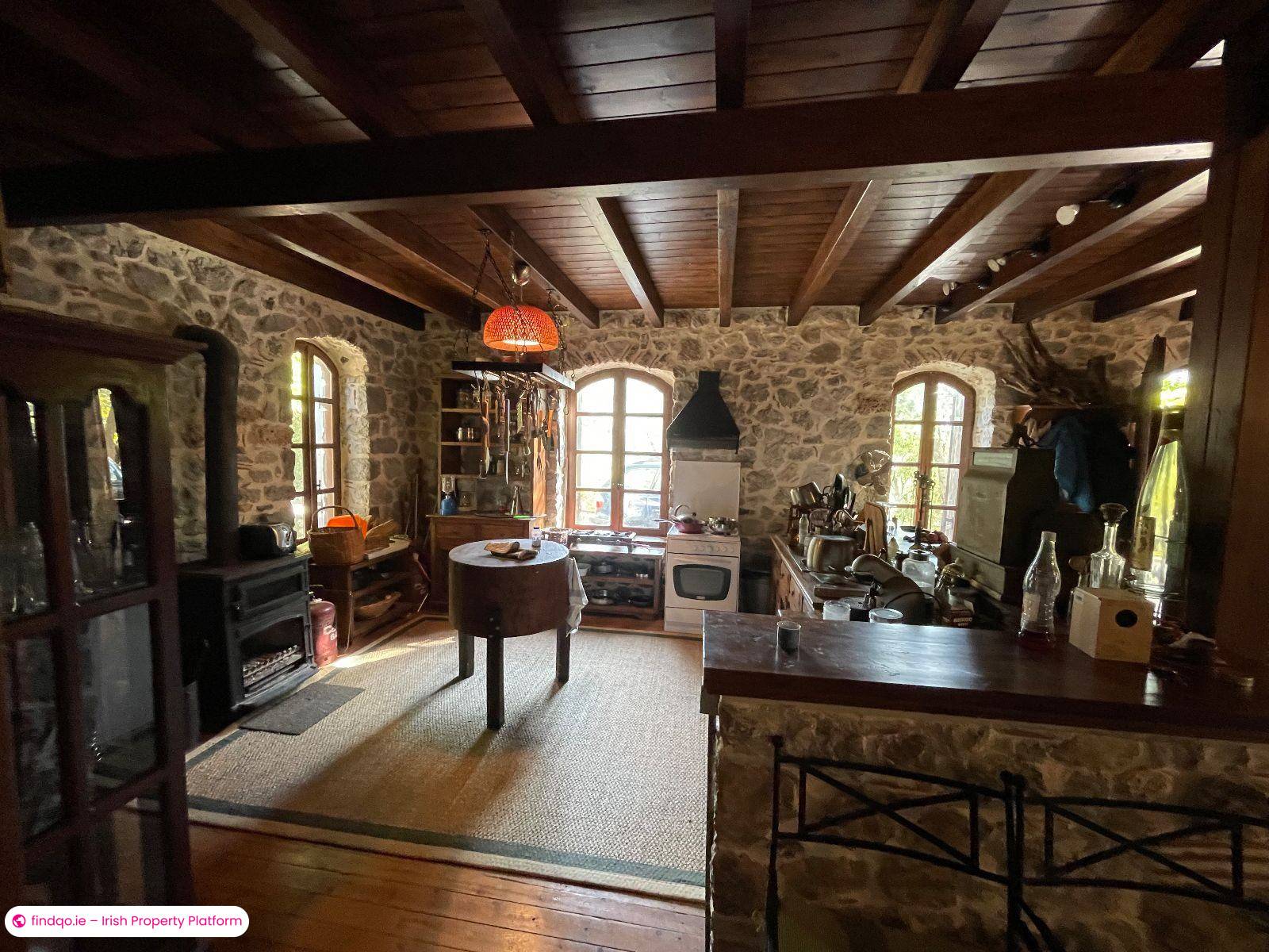 Detached house for Sale Outside Ireland