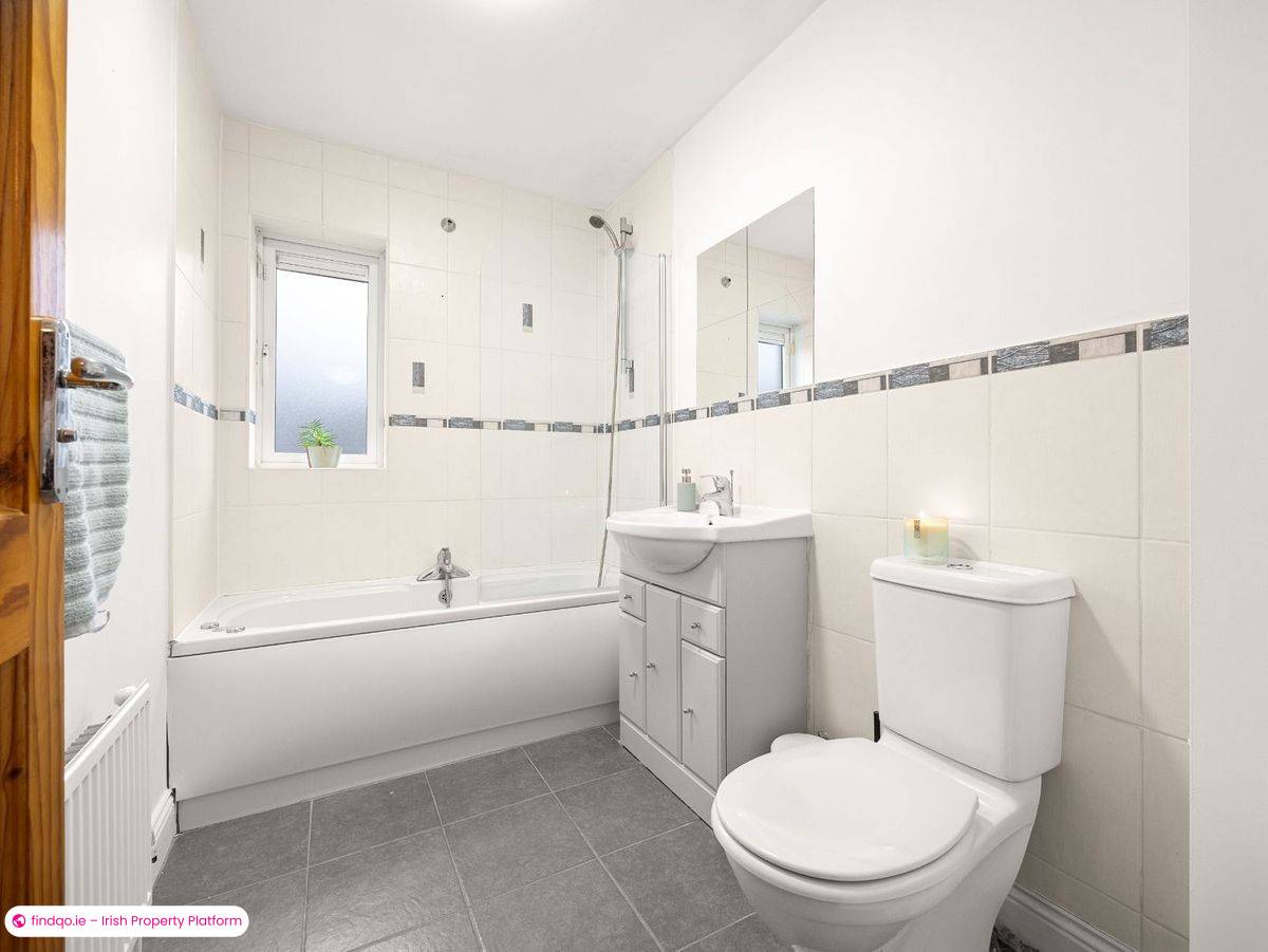 End of terrace house for Sale in Citywest, Dublin (County)