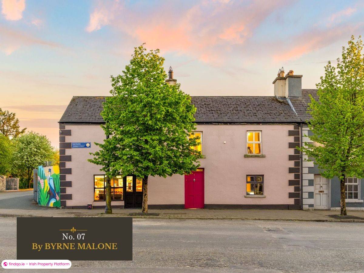 End of terrace house for Sale in Dunlavin, Wicklow