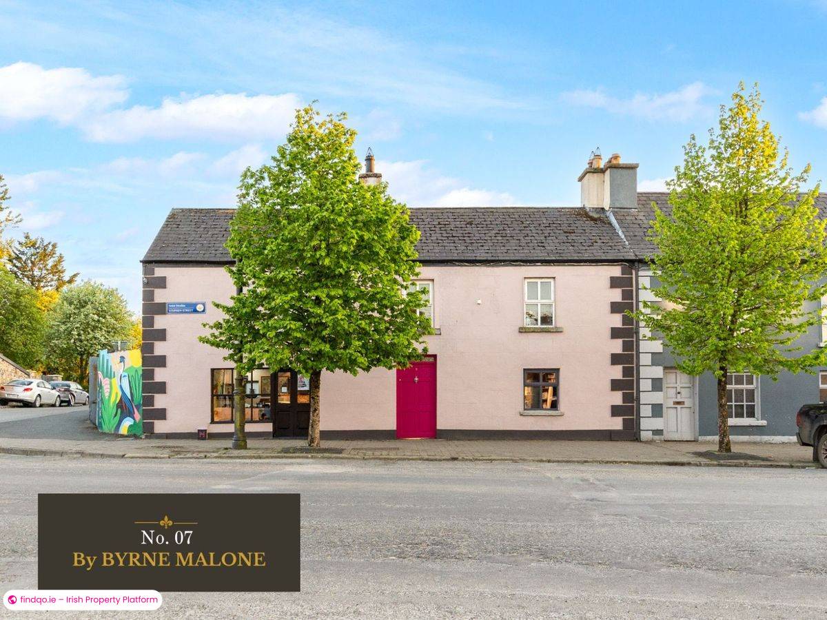End of terrace house for Sale in Dunlavin, Wicklow