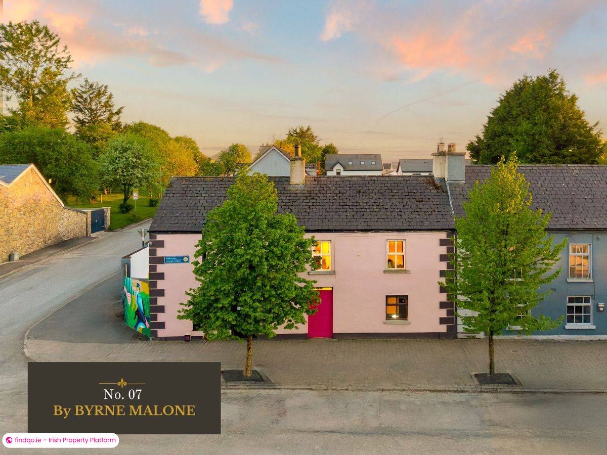 End of terrace house for Sale in Dunlavin, Wicklow