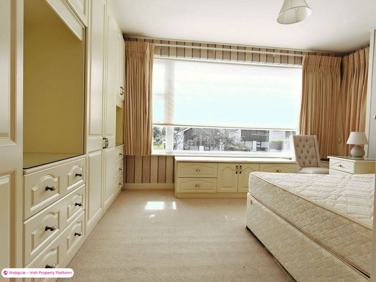 4 Bedroom House for Rent in Foxrock, Dublin 18
