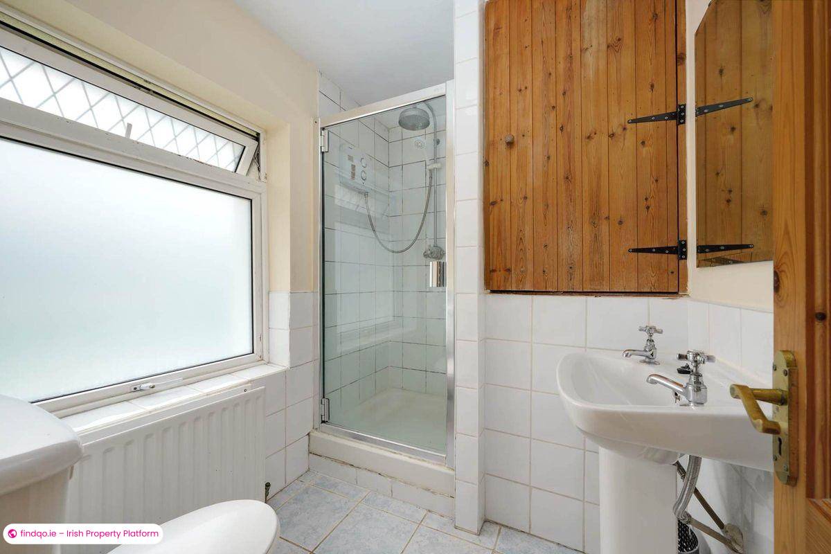 End of terrace house for Sale in Dublin 18