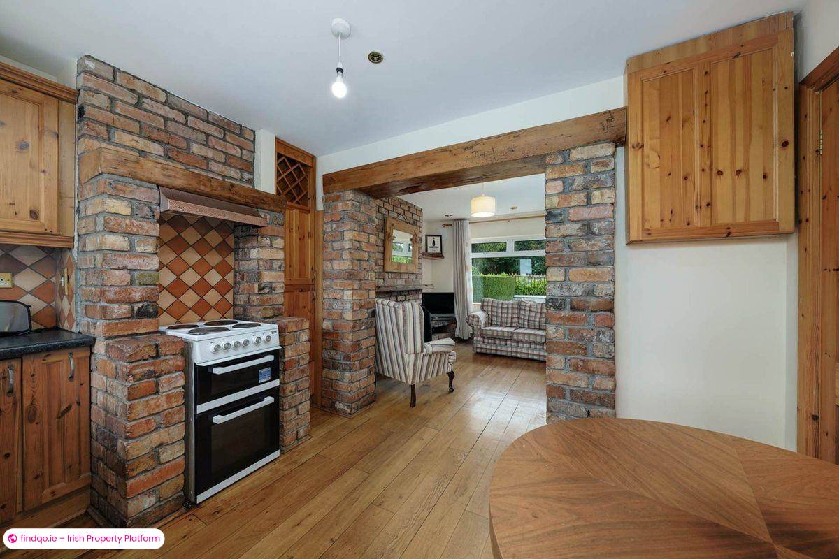 End of terrace house for Sale in Dublin 18