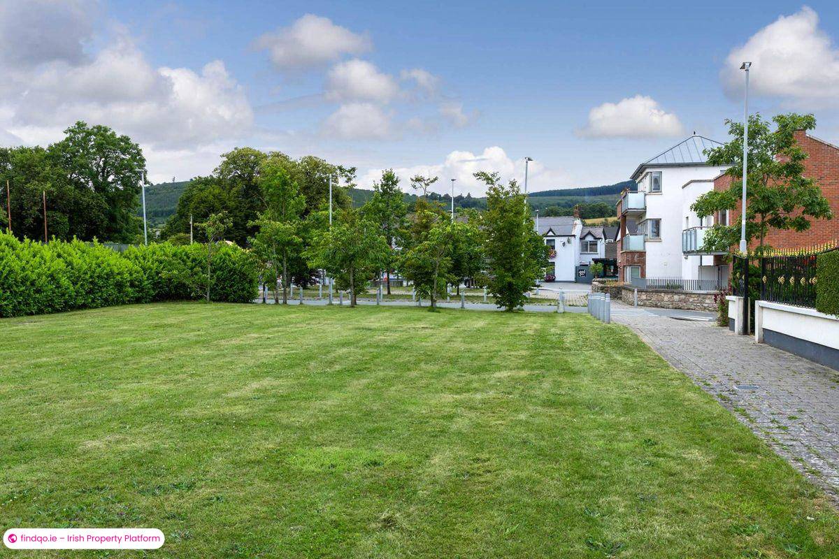 End of terrace house for Sale in Dublin 18