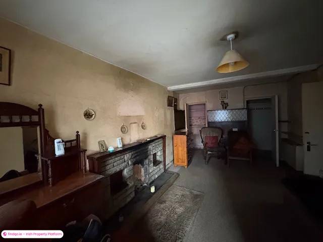 Spacious Terraced House for Sale in Ennis Clare