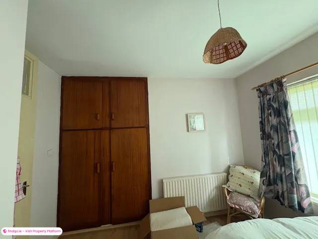 Charming 3 Bedroom House with Garden and Parking for Sale in Ennis Clare