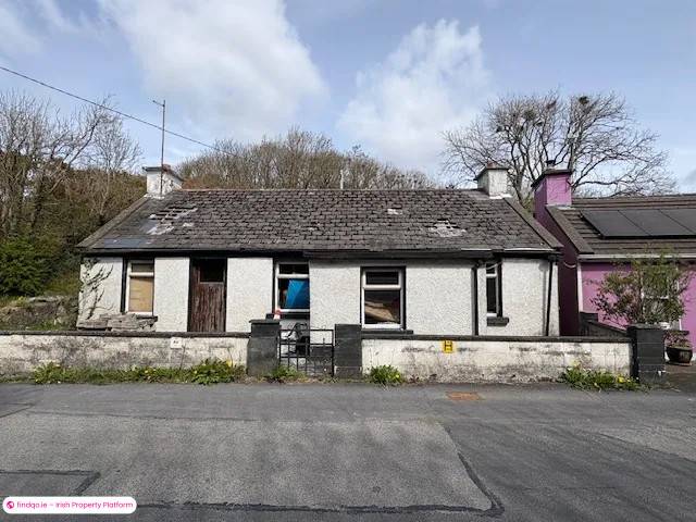 Detached house for Sale in Ennis, Clare