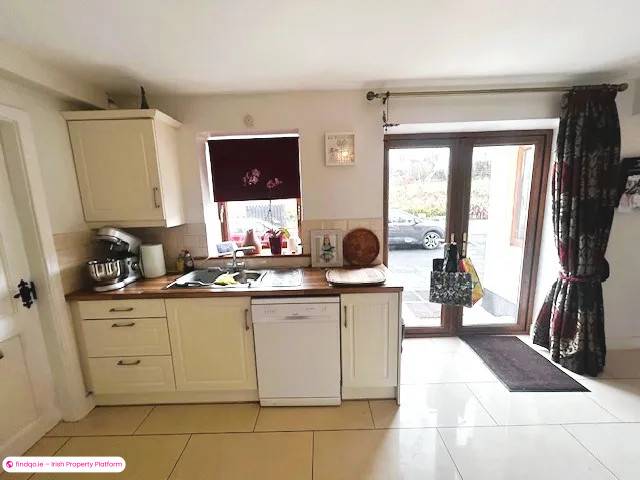4 Bed Detached House in Ennis
