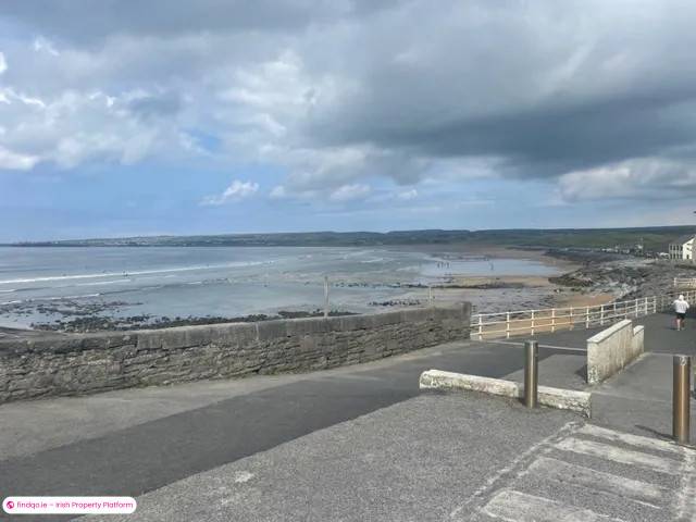 Detached house for Sale in Ennis, Clare