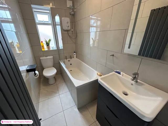 Detached house for Sale in Ennis, Clare