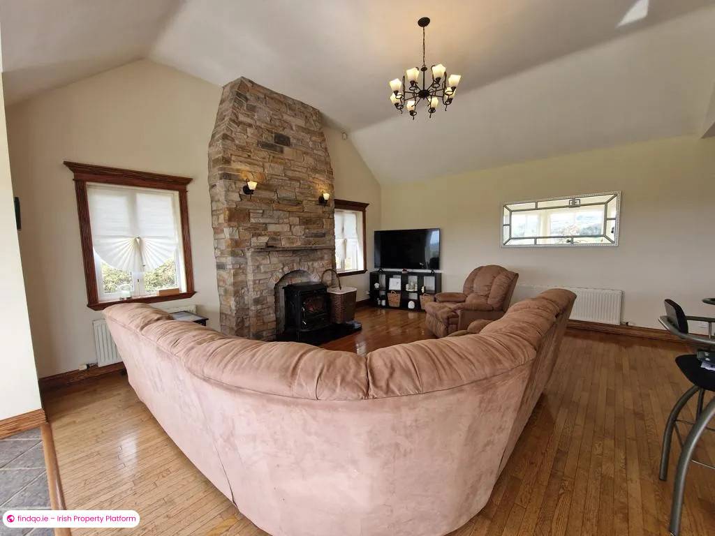 Detached house for Sale in Doonbeg, Clare
