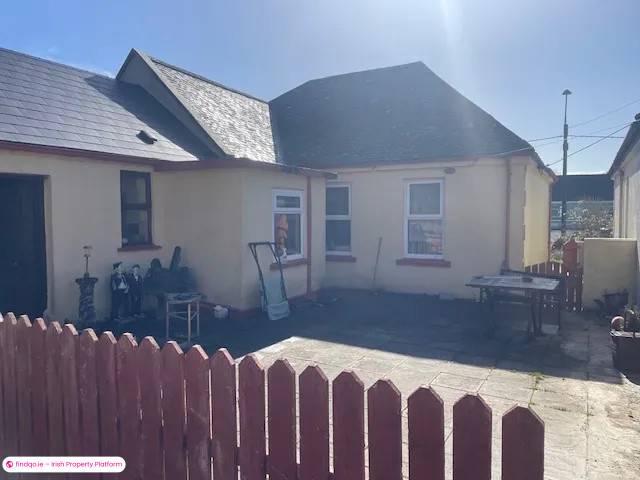Detached house for Sale in Ennis, Clare
