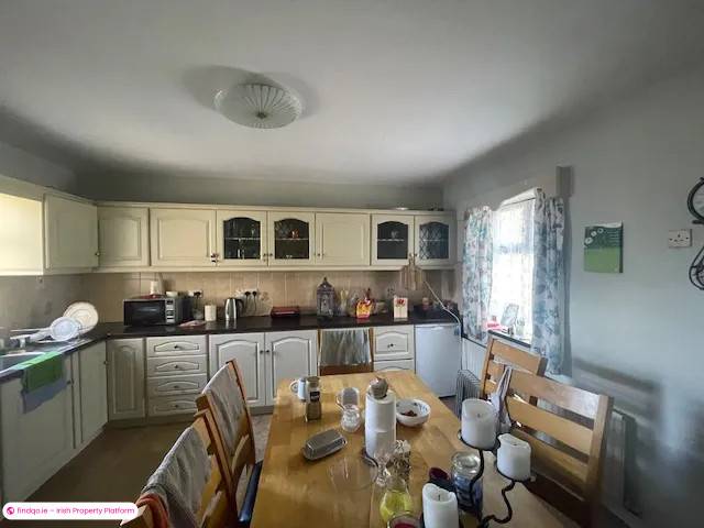 Detached house for Sale in Ennis, Clare